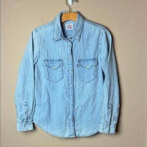 Levi’s The Essential Western Standard Fit NWT Size XS